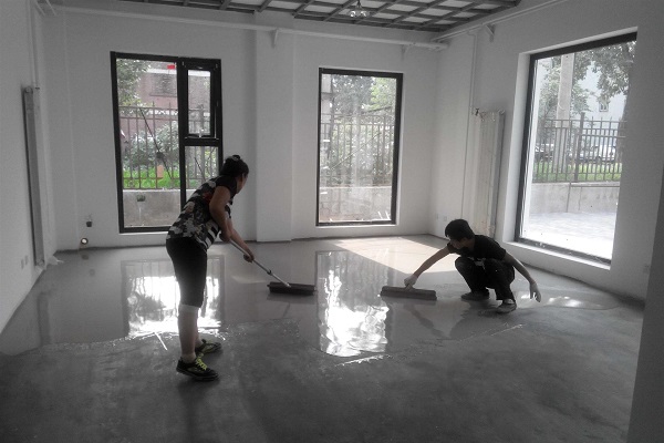 室內裝修地面新材料推薦，這種新材料比地板耐用比瓷磚省錢!