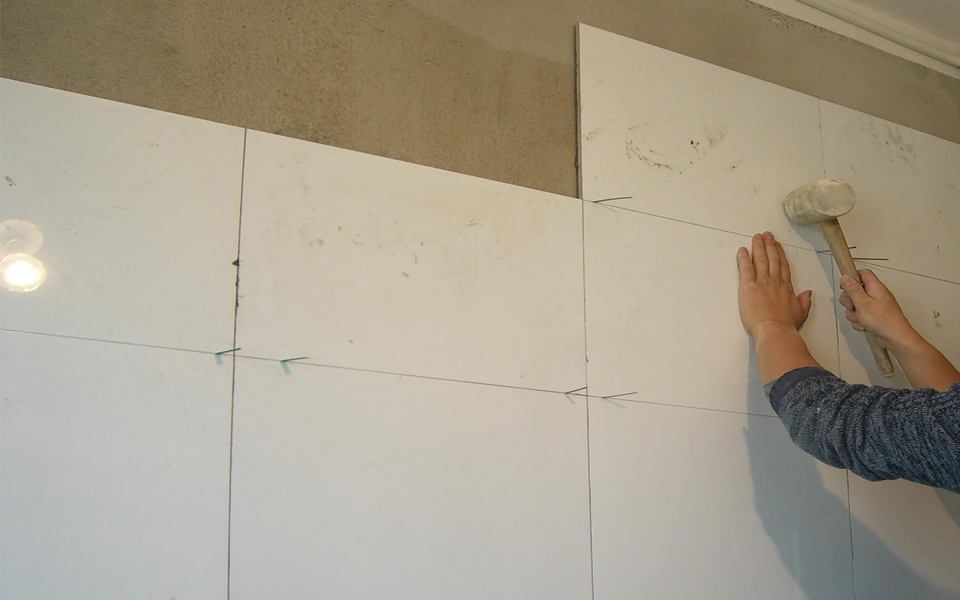 鋪瓷磚要不要留縫 瓷磚鋪貼經驗推薦！