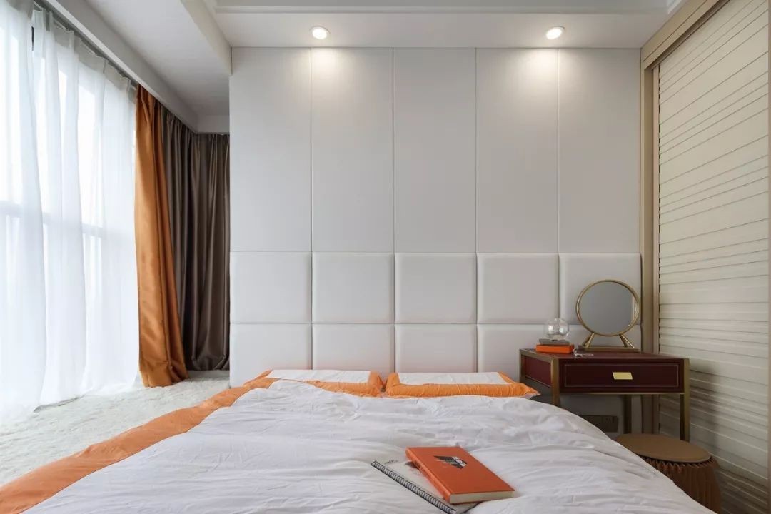 長房嶺秀時代-80㎡現(xiàn)代輕奢二居，清爽又充滿暖意的家！