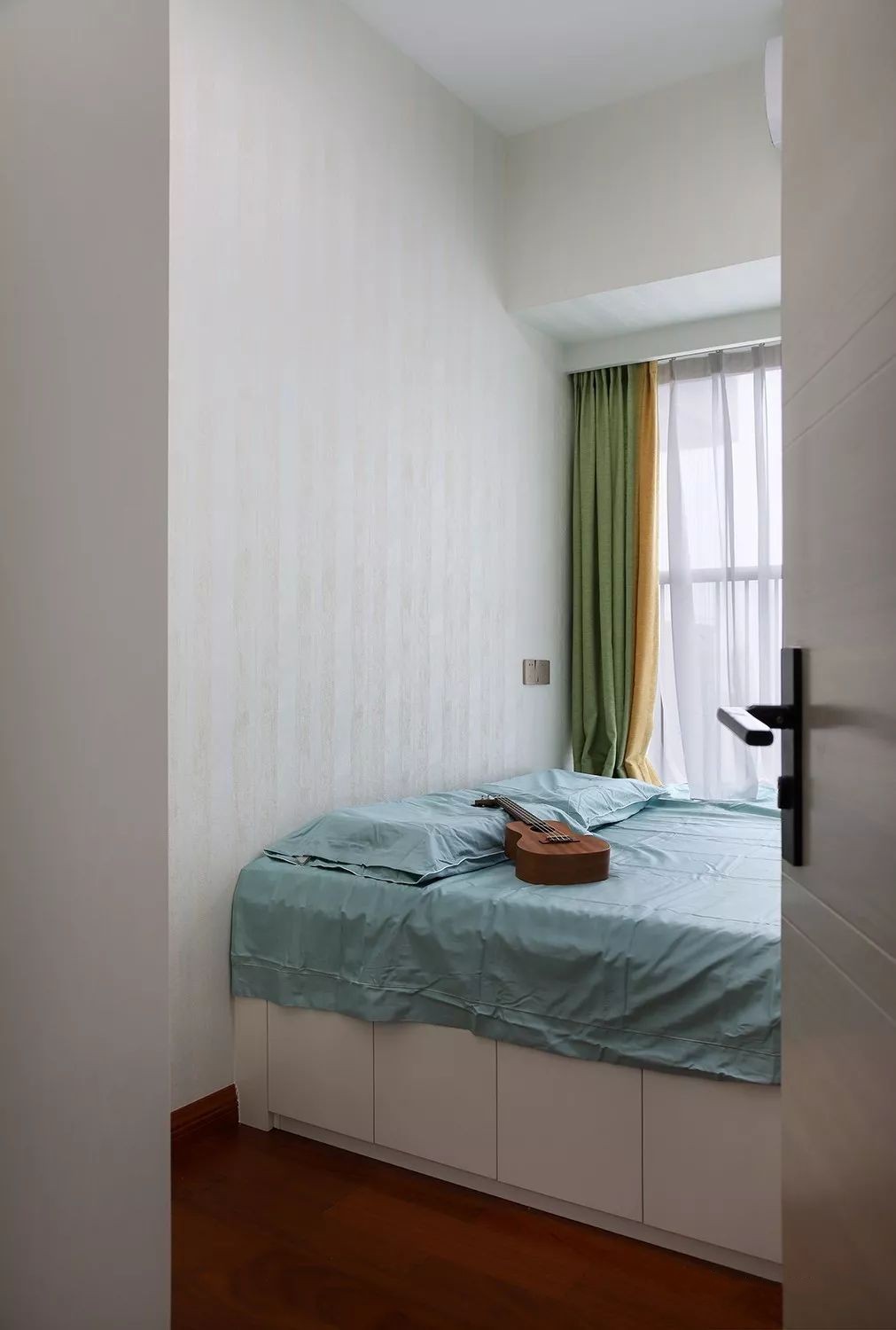 長房嶺秀時代-80㎡現(xiàn)代輕奢二居，清爽又充滿暖意的家！