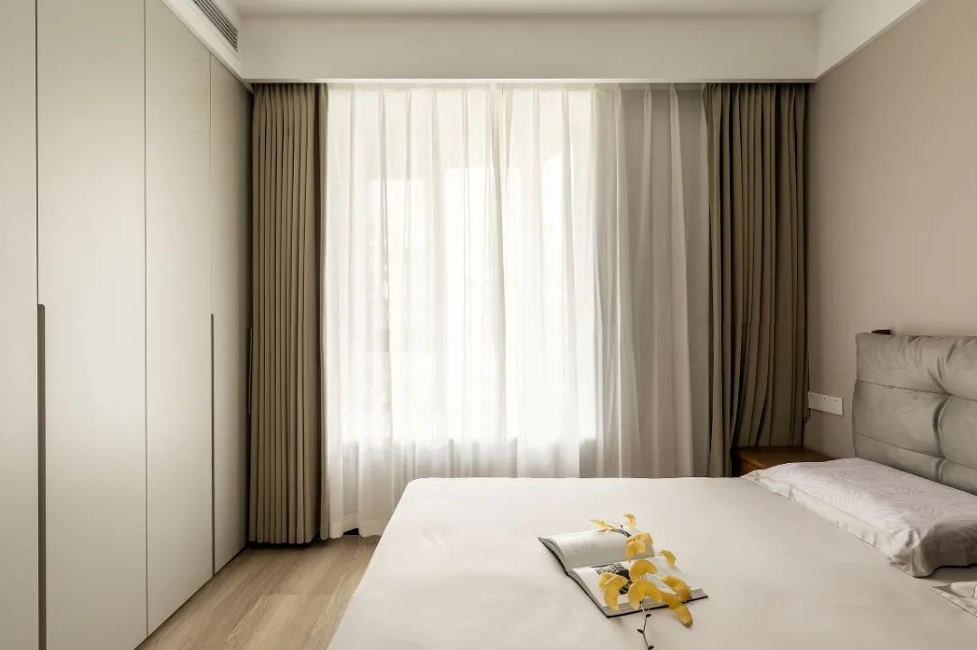 廣澤上苑-105㎡現(xiàn)代奶油風(fēng)三居，夢(mèng)想中柔軟又宜居的家！