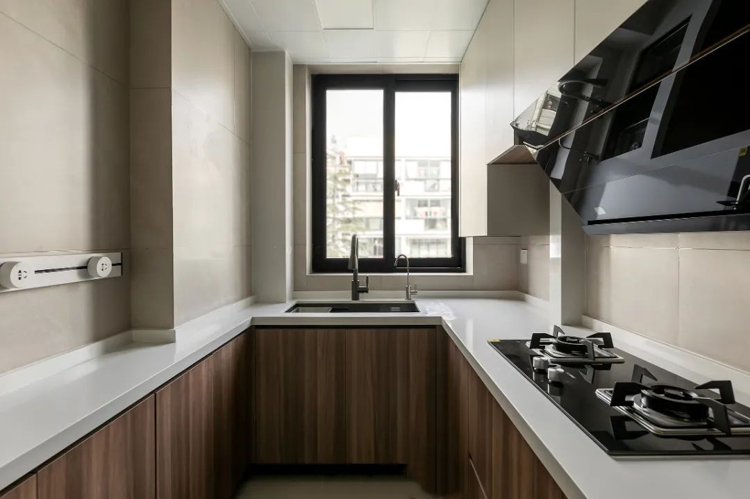 廣澤上苑-105㎡現(xiàn)代奶油風(fēng)三居，夢(mèng)想中柔軟又宜居的家！