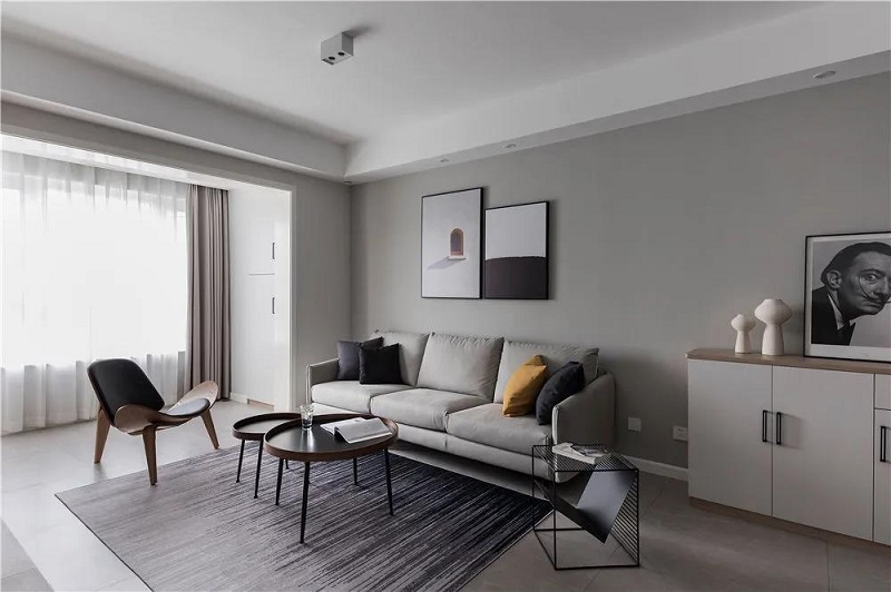 102平米三居室極簡風，巧用中性色打造舒適的居家環境