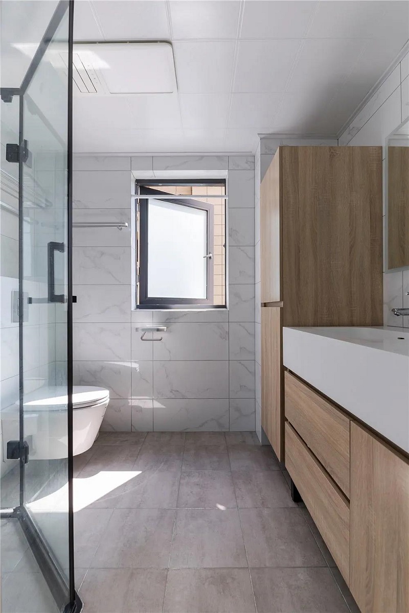 102平米三居室極簡風，巧用中性色打造舒適的居家環境