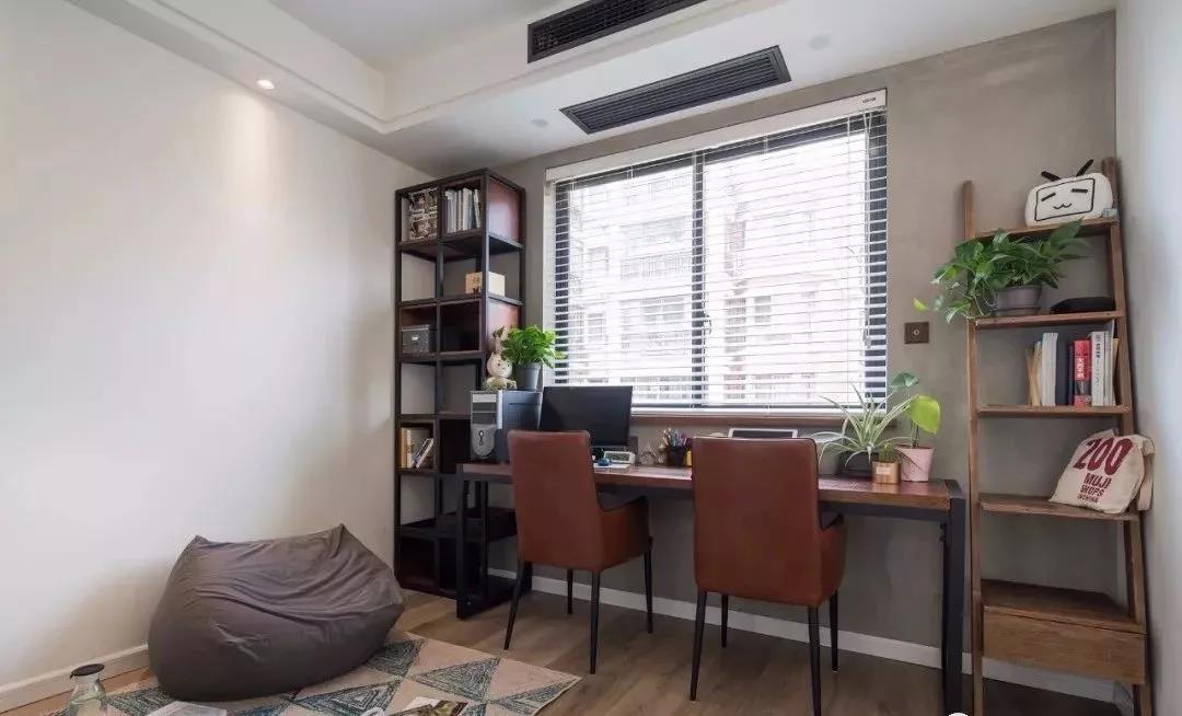 120㎡簡(jiǎn)約溫馨風(fēng)格新房裝修，陽(yáng)臺(tái)落地窗效果