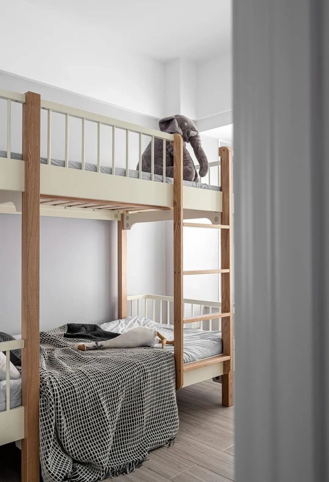 119現代四房裝修案例，現代簡約[柔時光]風格