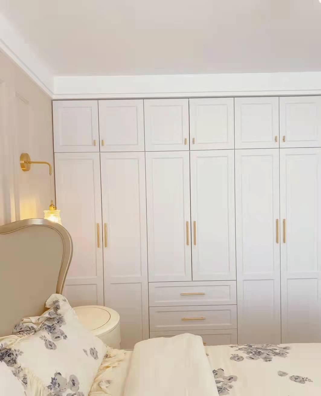 107輕奢風(fēng)三房裝修案例，淺色系溫馨又明亮