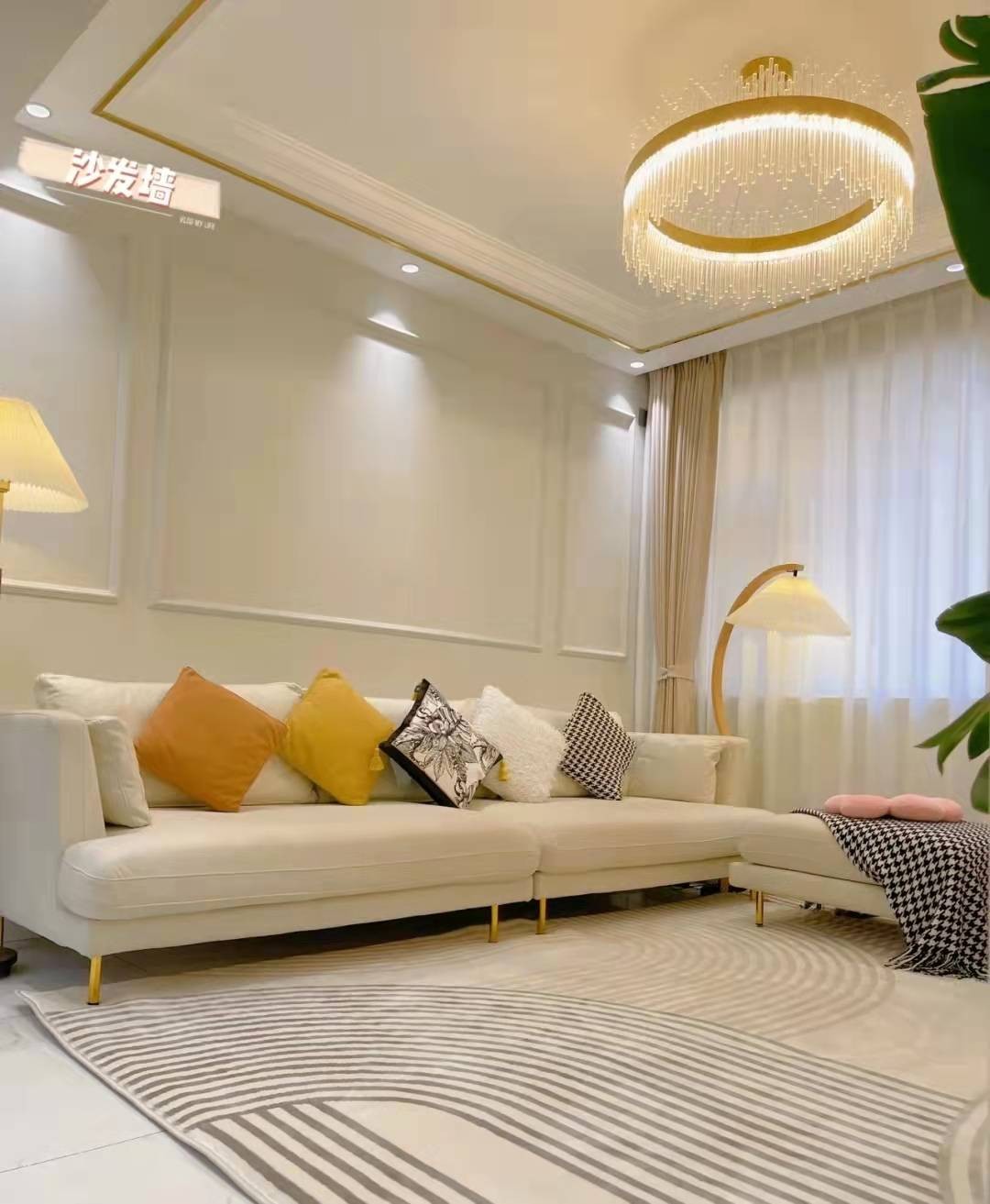 107輕奢風(fēng)三房裝修案例，淺色系溫馨又明亮