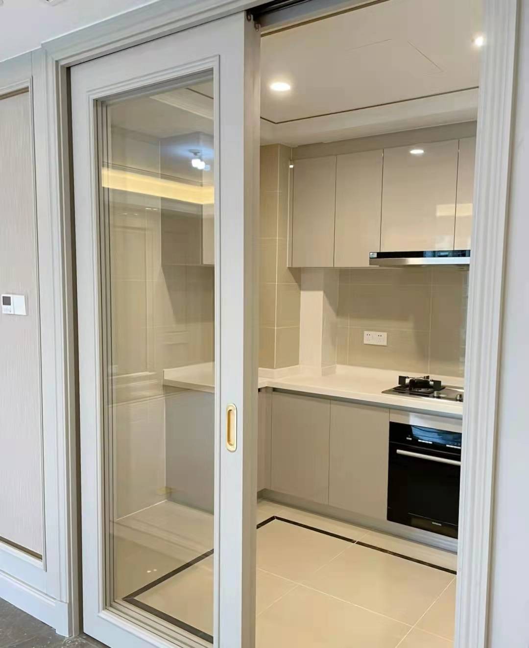 107輕奢風(fēng)三房裝修案例，淺色系溫馨又明亮